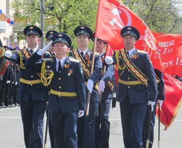 Республика Мордовия. Колонна КПРФ в День Победы прошла по центральным улицам Саранска