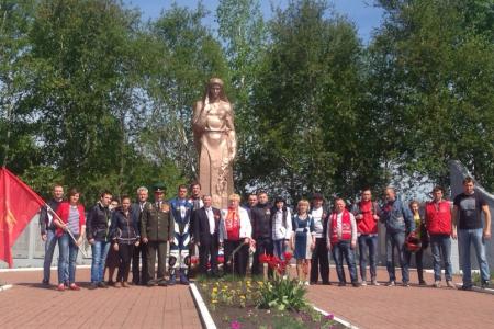 Белгородская область: Молодые коммунисты и комсомольцы Валуйского района провели массовый мотопробег, посвящённый 70-летию Победы!