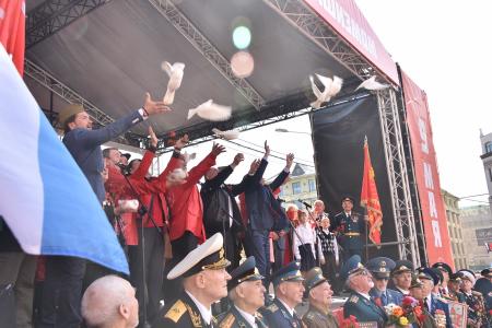 Слава Советскому народу – победителю! Вечная память павшим! Фашизм не пройдет!