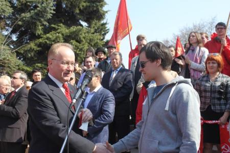 Омские коммунисты отметили День международной солидарности трудящихся