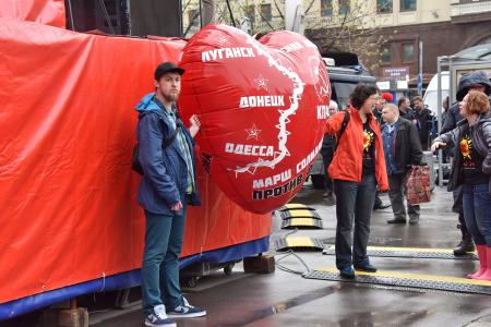 Власть и собственность – трудовому народу!