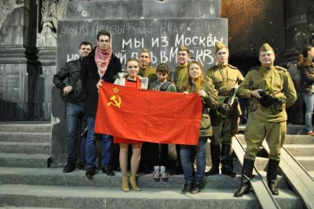 Санкт-Петербург. Комсомольцы организовали экскурсию на трехмерную панораму «Битва за Берлин»
