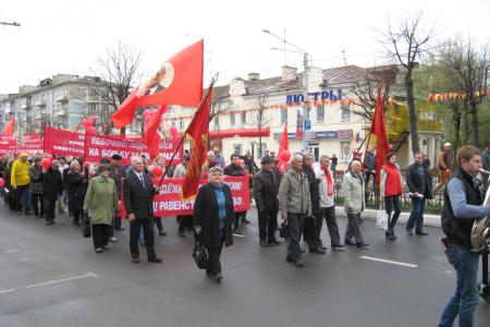 Калуга: Первомай шагает по планете