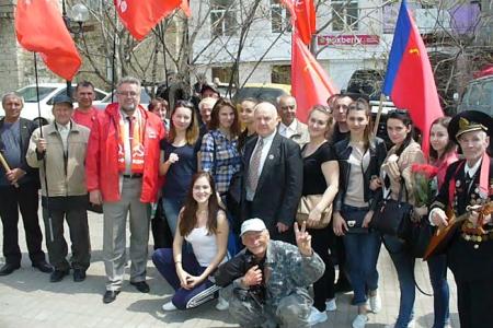Демонстрация и митинг во Владивостоке, посвящённые Дню международной солидарности трудящихся 