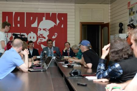 Новосибирск. Народный референдум о доверии команде Локтя – единственная альтернатива «народному голосованию» «Единой России»