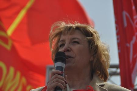 Красный Первомай шагает по Ленинграду