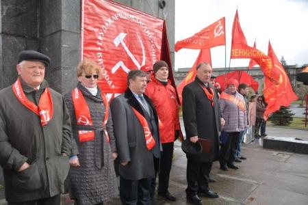 Первомайская демонстрация в Красноярске