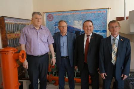 Председатель ЦКРК КПРФ Николай Иванов: “Опора - на трудовой класс!”