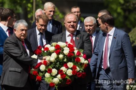 Татарстан. В Казани после масштабной реконструкции  открылся Дом-музей В.И. Ленина. Первые гости - лидер КПРФ Геннадий Зюганов и президент Татарстана Рустам Минниханов
