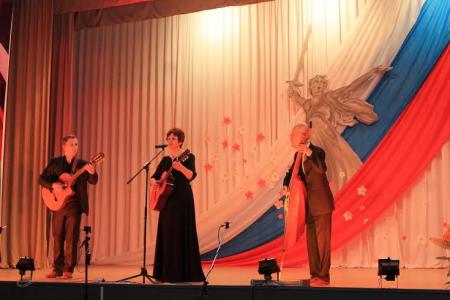 Псковская школа искусств при поддержке КПРФ представила программу к 70-летию Великой Победы