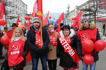 Первомай встретили в Магадане 