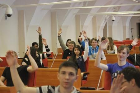 Депутаты-коммунисты Ярославской области встретились с учащимися Ярославского техникума управления и профессиональных технологий