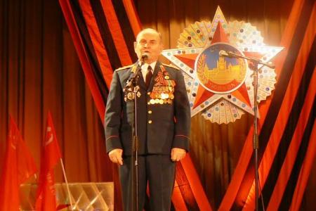 Коммунисты Кургана поздравили ветеранов с 70-летием Великой Победы