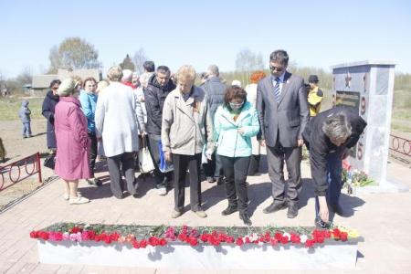 Ярославская область. В посёлке Парково Ярославского района открыт памятник героям Войны