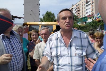 Сочи: Бетоновозы, встреча депутата Обухова с избирателями и битвы вокруг скандальной точечной застройки