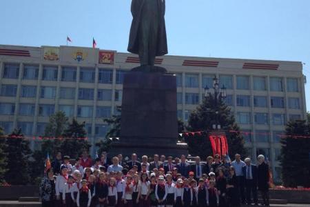 Республика Дагестан. В Махачкале состоялась церемония посвящения школьников в пионеры