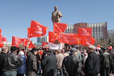 Забайкальский край. Первомай коммунистов стартовал сбор подписей за отставку губернатора Ильковского