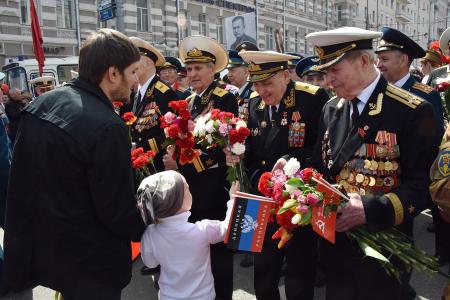 Слава Советскому народу – победителю! Вечная память павшим! Фашизм не пройдет!