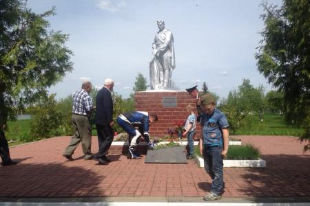 Белгородская область: Молодые коммунисты и комсомольцы Валуйского района провели массовый мотопробег, посвящённый 70-летию Победы!