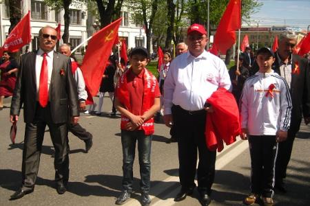 Первого мая коммунисты Кабардино-Балкарии провели демонстрацию и маевку