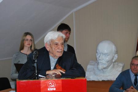 Ставропольские коммунисты совместно с дагестанской диаспорой рассказали студентам об истоках Великой Победы