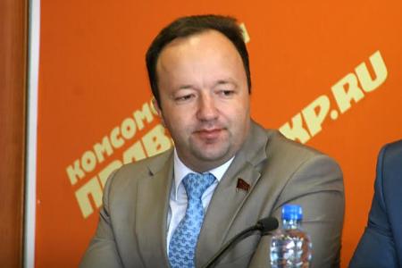 Пресс-конференция депутатов Госдумы от КПРФ в Челябинске. Ю.В. Афонин: «Надо не отнимать у регионов последние копейки, а эффективнее наполнять бюджет»