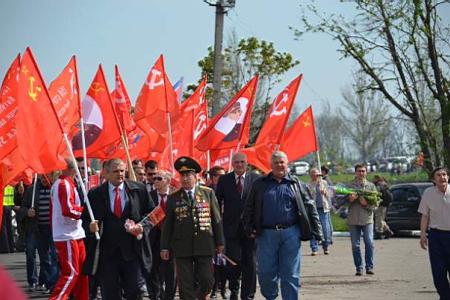 Автопробег Ростовских коммунистов на Саур-могилу в честь 70-летия Победы