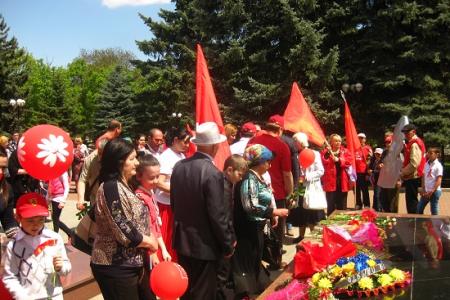 Первого мая коммунисты Кабардино-Балкарии провели демонстрацию и маевку