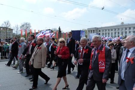 Крымская республиканская организация КПРФ приняла участие в Первомайской демонстрации в Симферополе