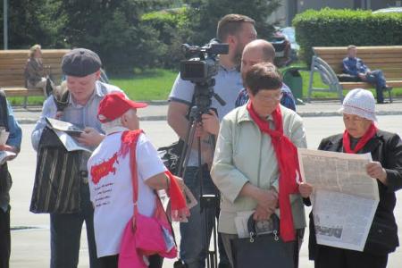 Кемеровская область. Новокузнецкие коммунисты провели митинг за установку бюста Сталина в городе