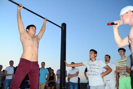 Коммунисты и комсомольцы Астрахани организовали спортивный праздник