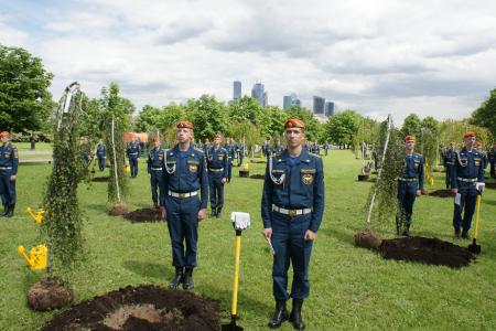 В.И. Кашин принял участие в закладке «Аллеи Героев» в Парке Победы на Поклонной горе в Москве
