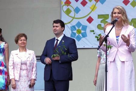 Движение «Матери России» выразило солидарность с активной позицией Олега Лебедева по усилению защиты детей, которые воспитываются только одними отцами