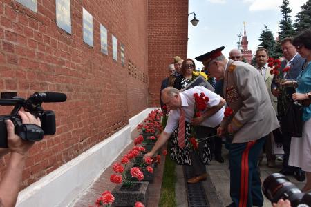 Живая память