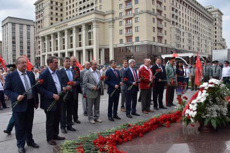 Поклон памяти павших