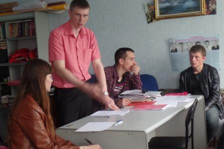 Сахалинская область. Долинские комсомольцы провели общее собрание