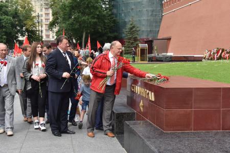 Поклон памяти павших