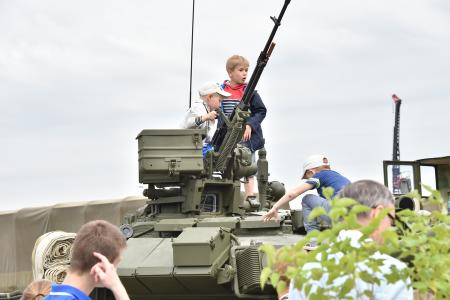 Г.А. Зюганов посетил Международный военно-технический форум «Армия-2015»