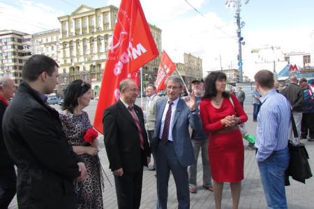 В День русского языка Г.А. Зюганов возложил цветы к памятнику А.С. Пушкину в Москве