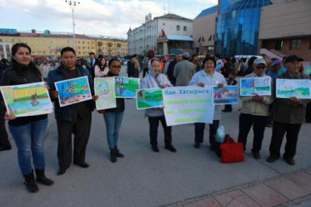 «Мы за чистую воду!». Коммунисты Якутии приняли участие в экологической акции