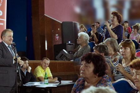 «Столичные» станичники. Встреча депутата С.П. Обухова с жителями станицы Елизаветинской Краснодара выявила пласт проблем, упорно не решаемых властями