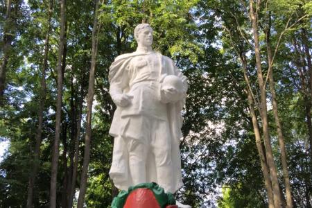 Калужские коммунисты в День памяти провели автопробег