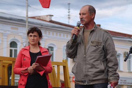 Градус напряжения по вопросу отмены электричек в Бурятии растёт. Завершился митинг "За восстановление движения электричек и снижение тарифов"