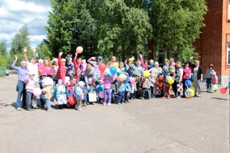 Новгородские коммунисты оказали помощь детскому дому