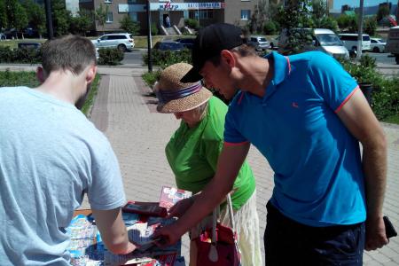 В День русского языка в Белгороде прошли бесплатные литературные «ярмарки»