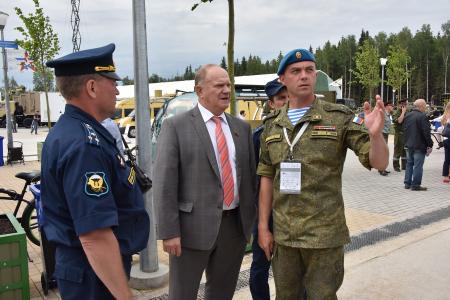 Г.А. Зюганов посетил Международный военно-технический форум «Армия-2015»