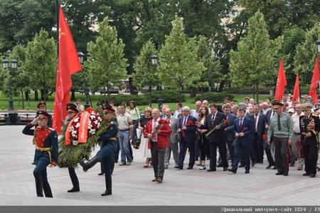 Поклон памяти павших
