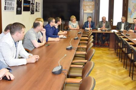 Г.А. Зюганов открыл выставку политического плаката