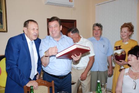 На Ставрополье чествовали «красного» председателя колхоза, краевого депутата Ивана Богачёва в связи с 85-летием. Видео