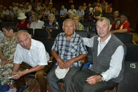 Республика Калмыкия. Коммунисты организовали мероприятие в честь 70-летия Парада Победы